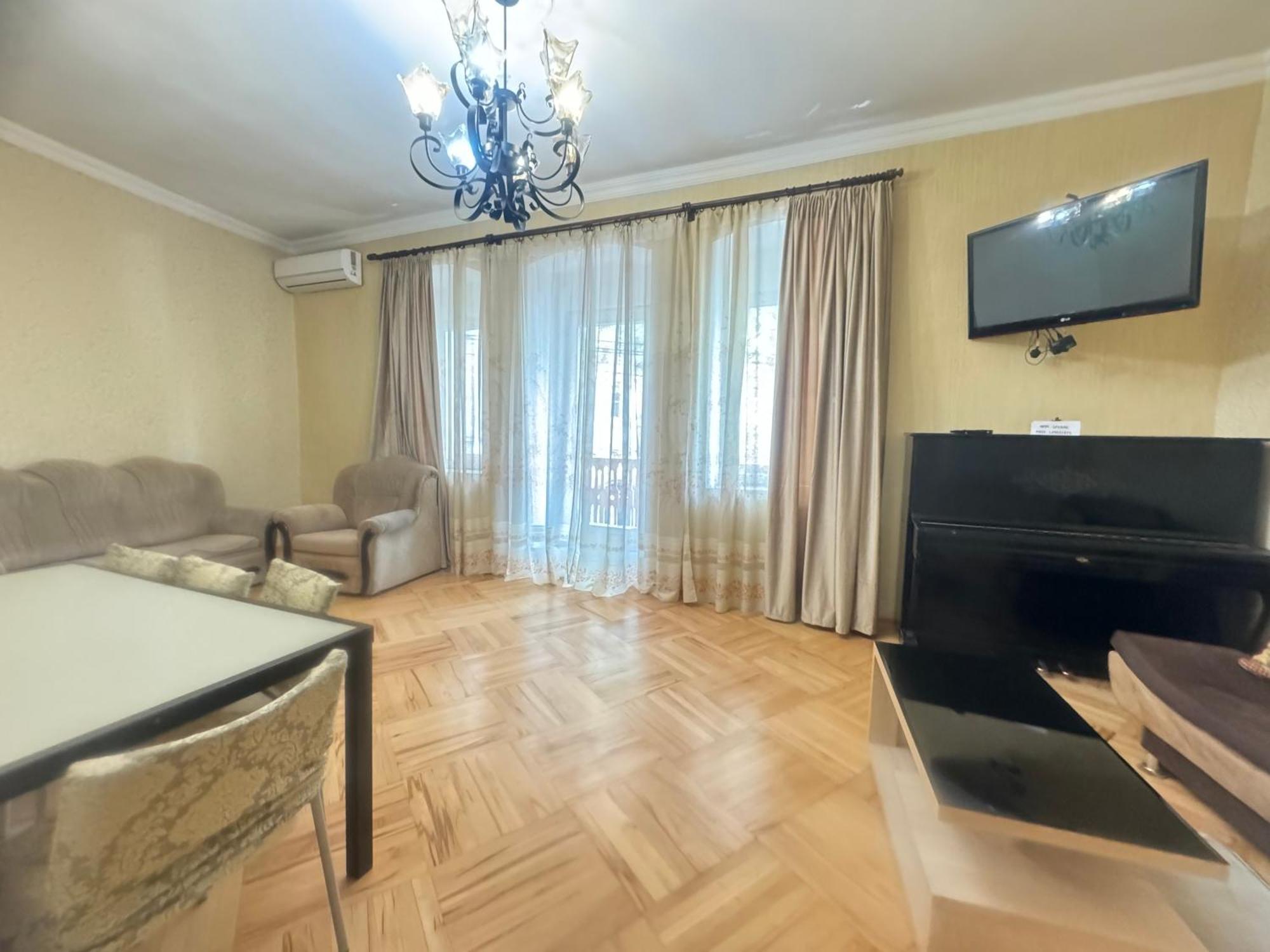 Giorgi Apartment 트빌리시 외부 사진