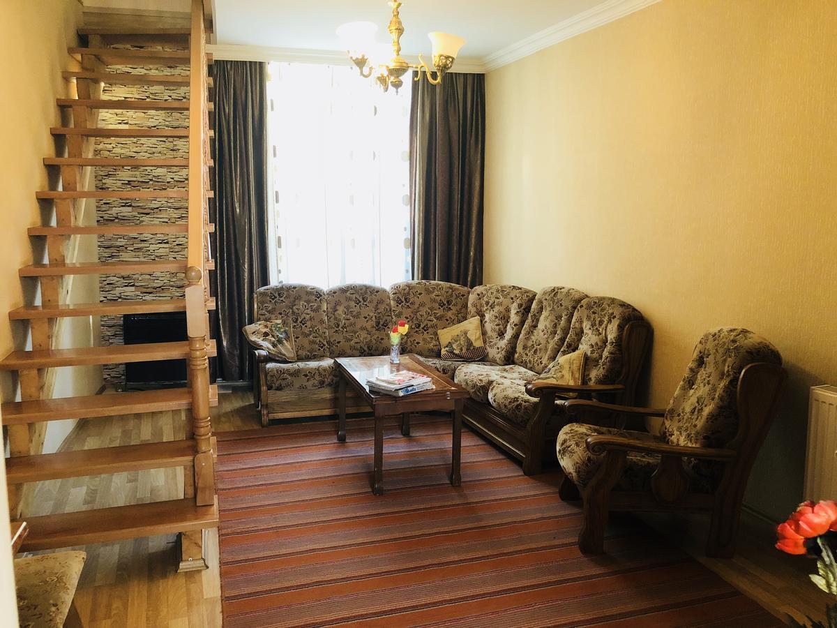 Giorgi Apartment 트빌리시 외부 사진