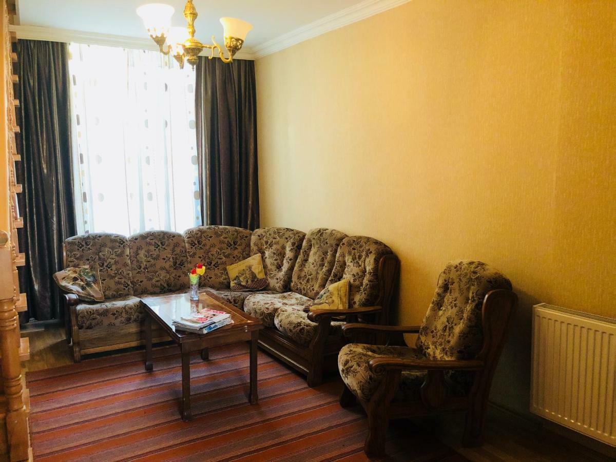 Giorgi Apartment 트빌리시 외부 사진