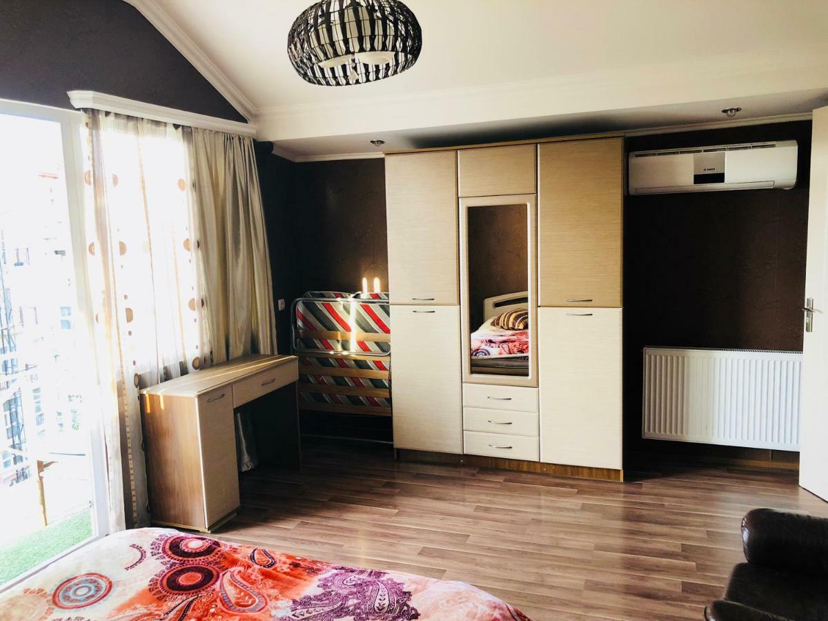 Giorgi Apartment 트빌리시 외부 사진